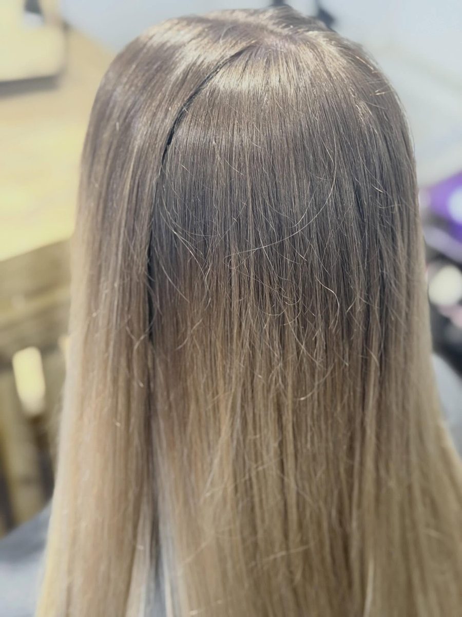 Dunkelblonde Längen mit Glanz